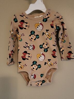Super cute Mickey and friends holiday print onesie/bodysuit